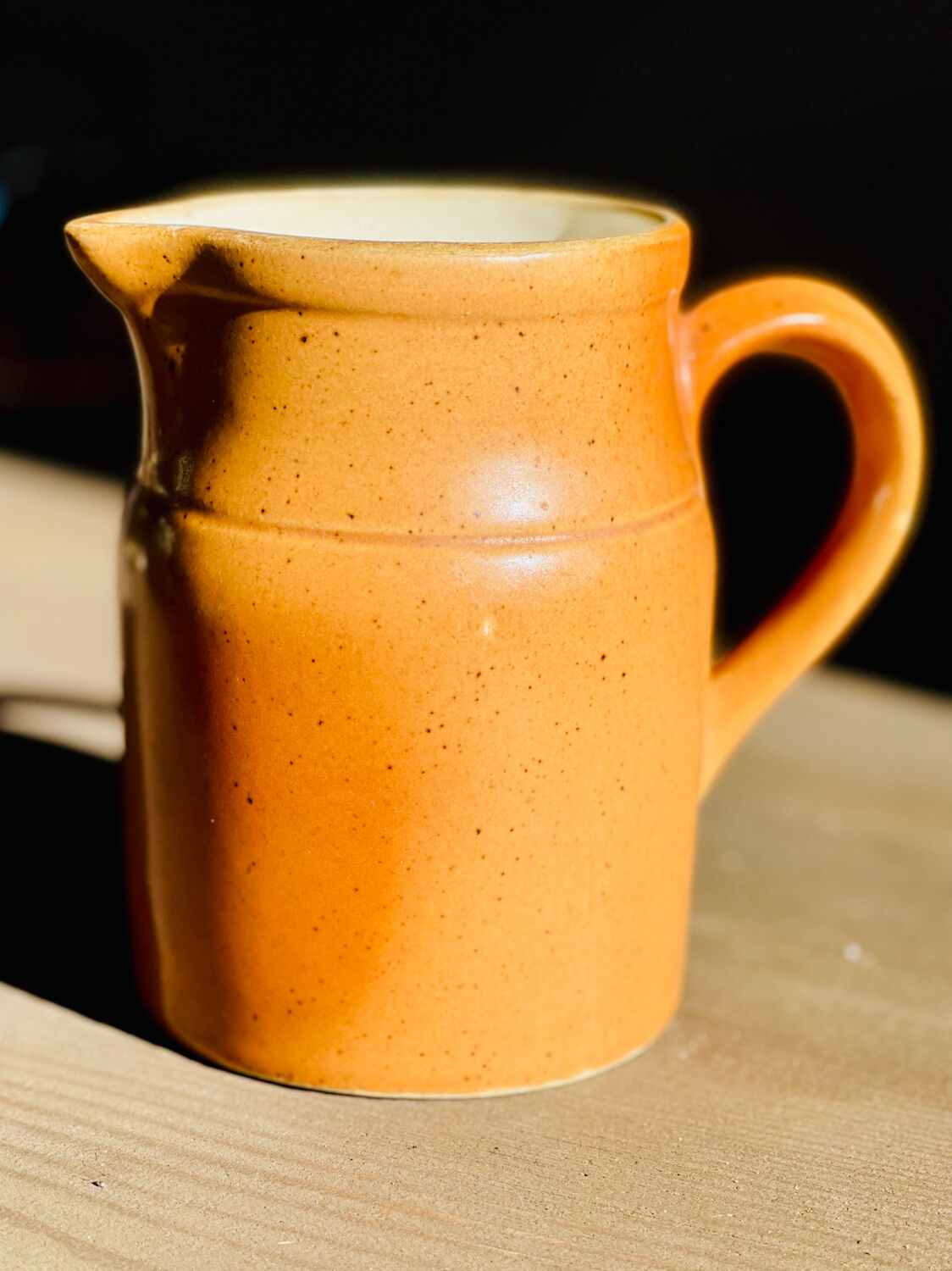 Digoin stoneware pot