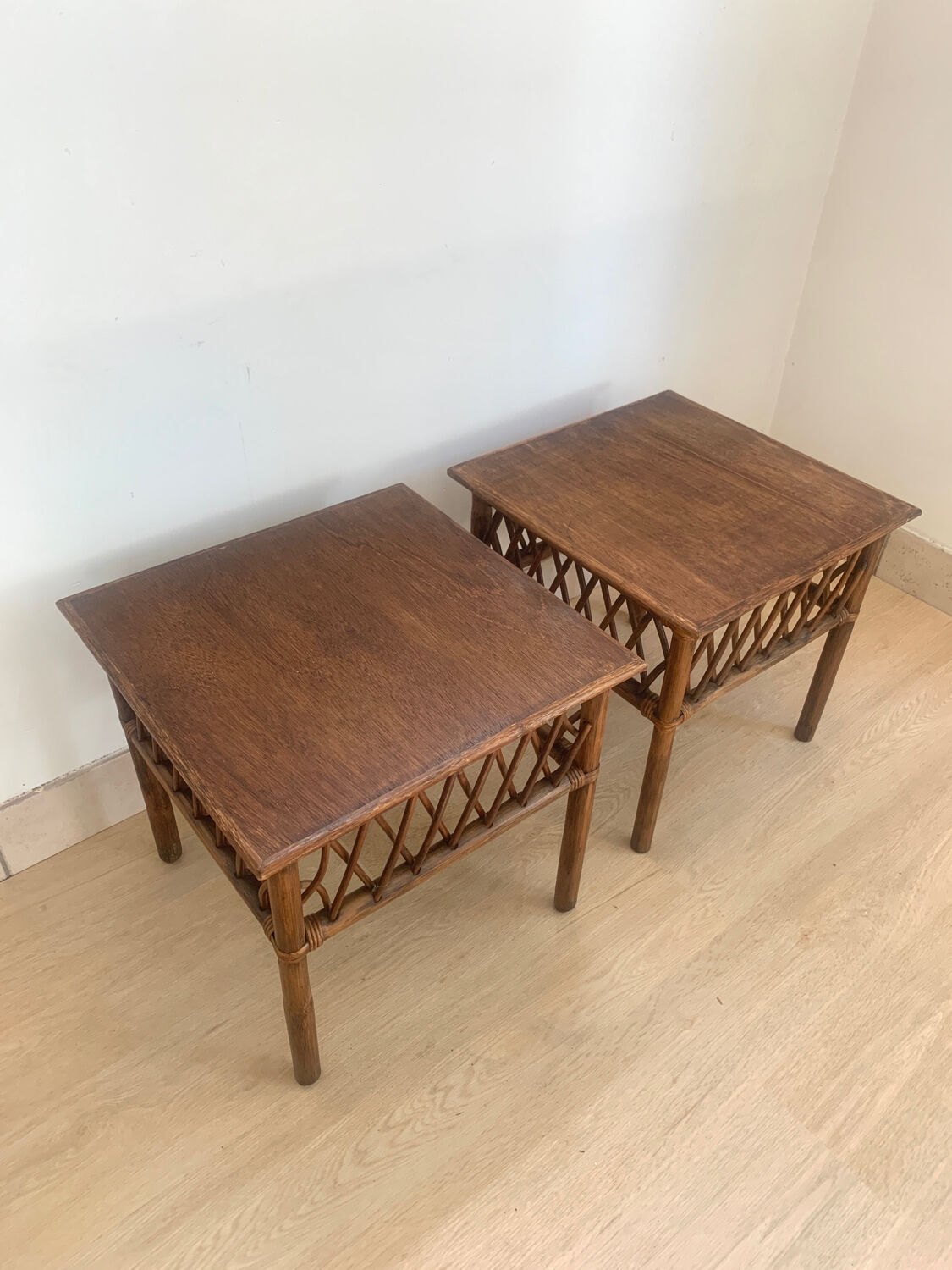 Paire de chevets vintage en rotin