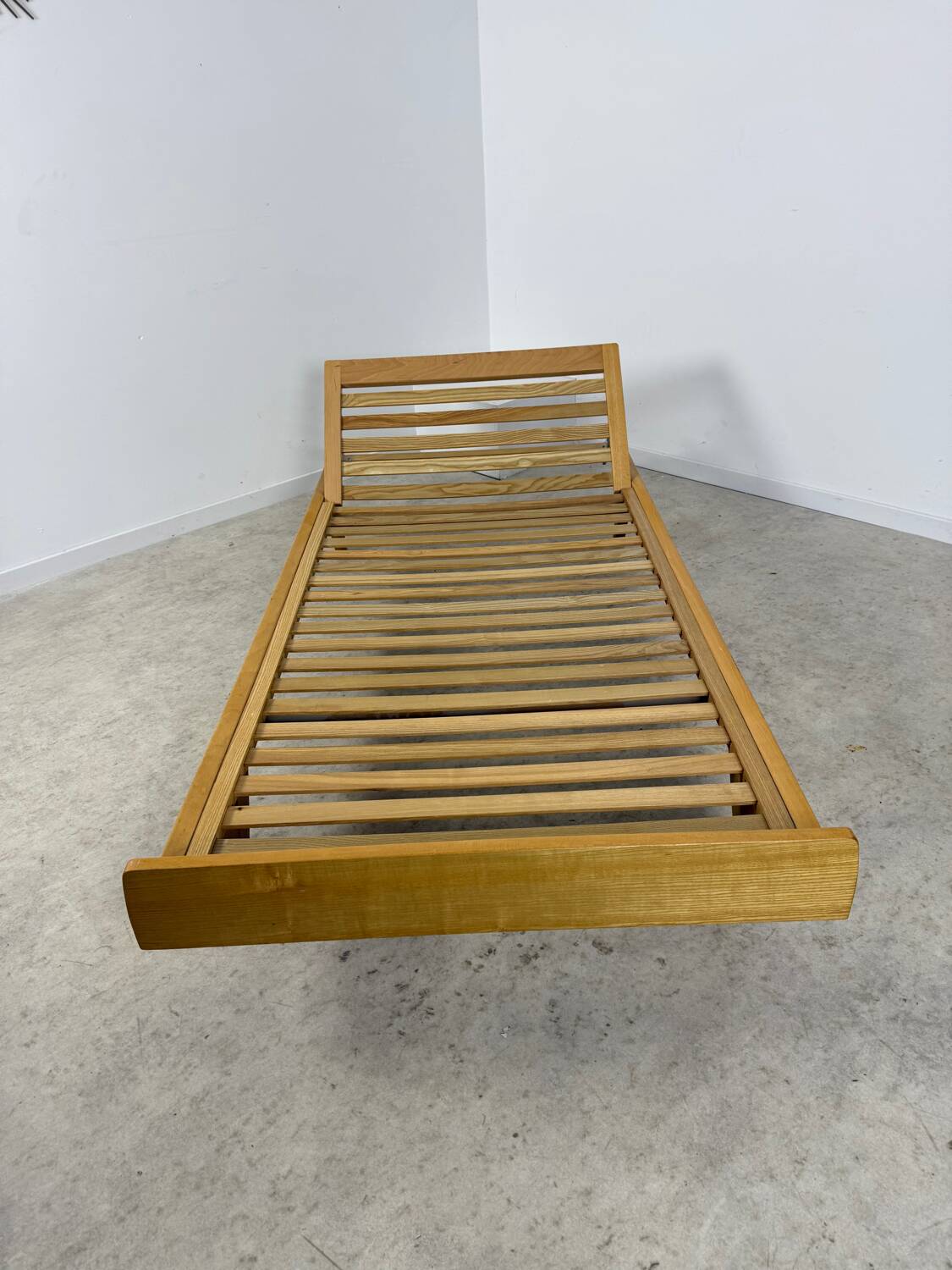 Ancienne banquette Daybed / lit réglable en bois design Holma vintage années 60