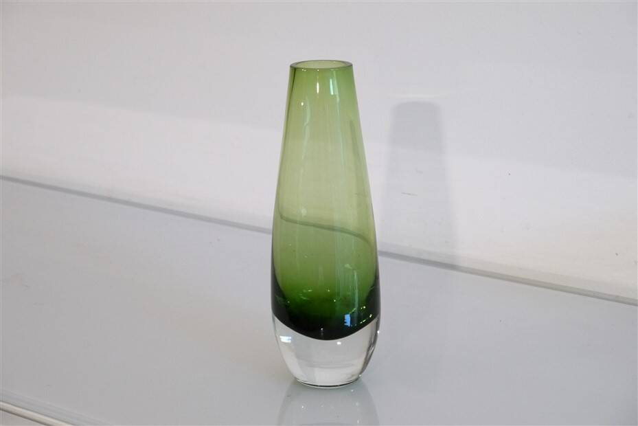Vase vintage scandinave en verre 1960