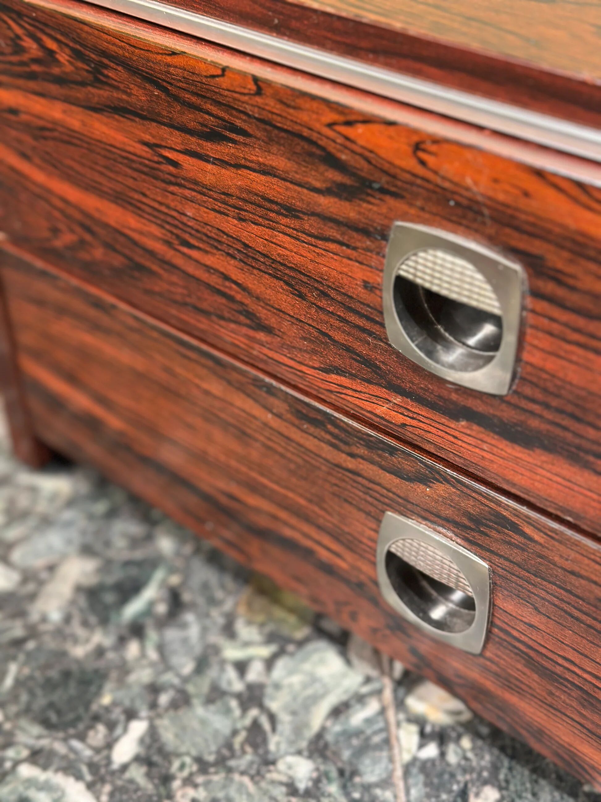 Set rosewood nightstands