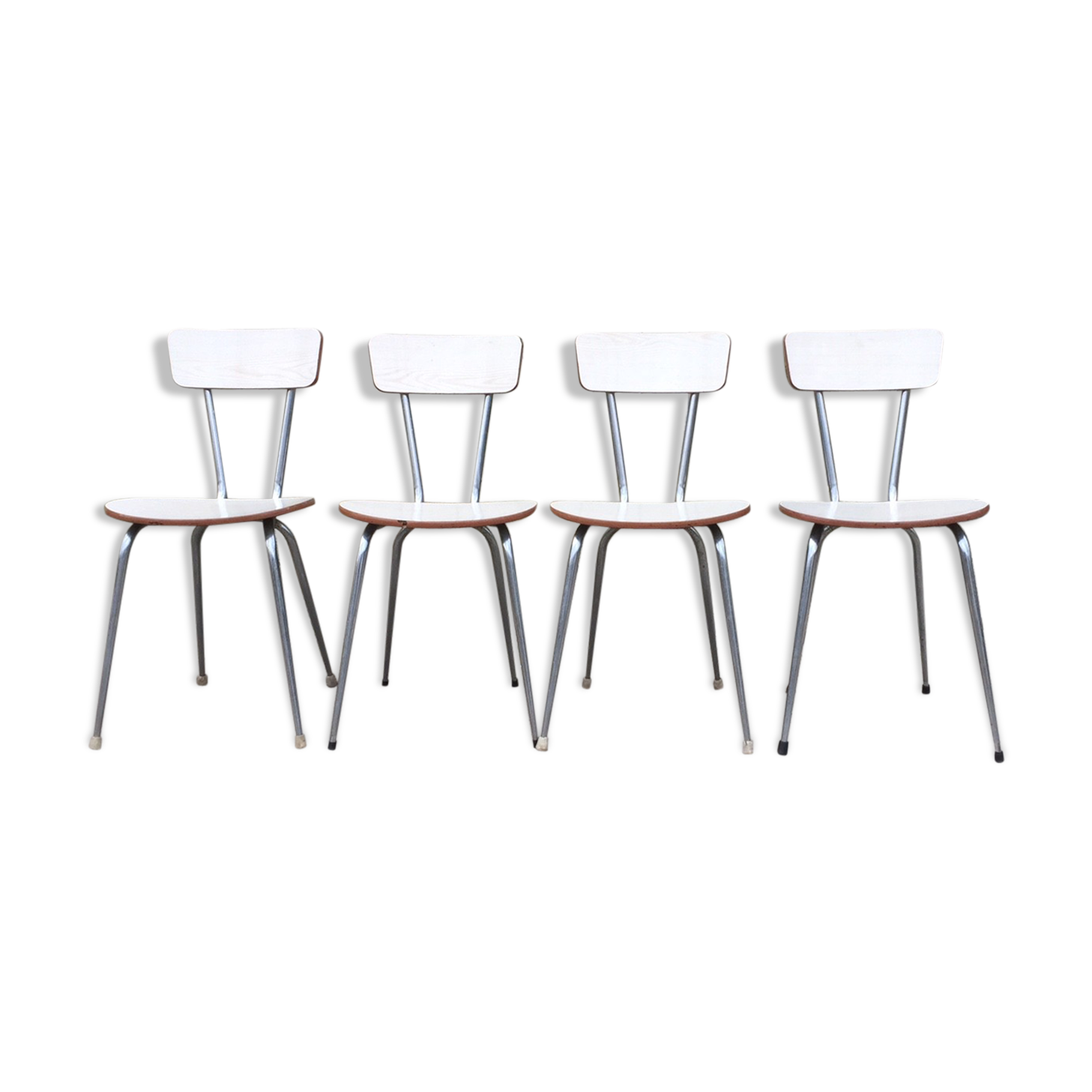 Lot of 4 white chairs