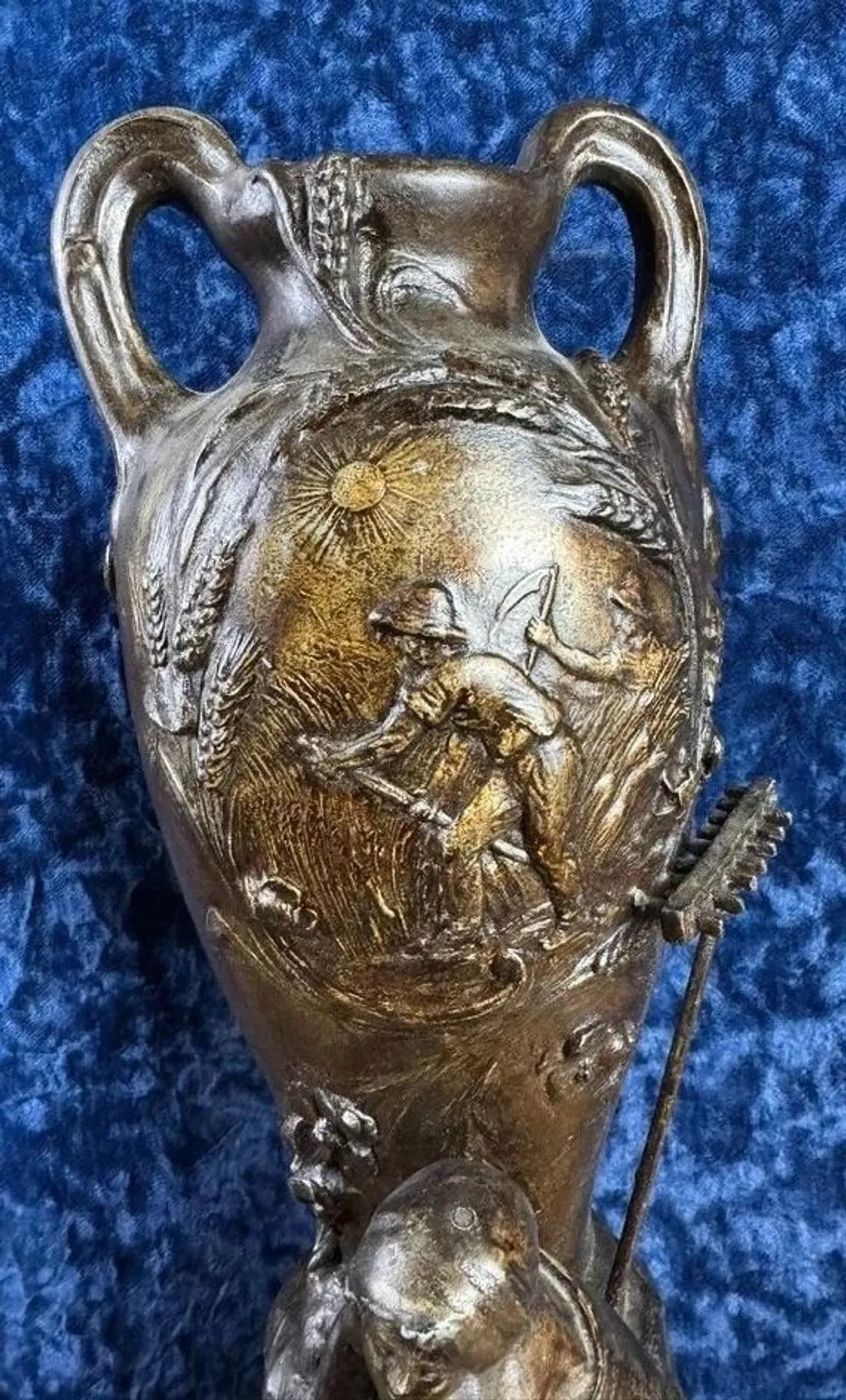 François Moreau: Large pair of vases from the Napoléon III period