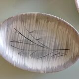 Two raviers and a white and grey cermal sauciere