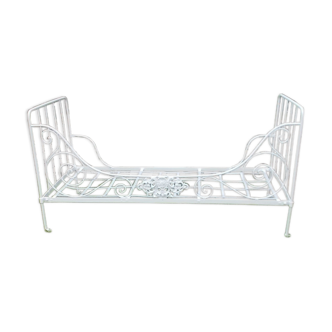 Adult wrought iron bed