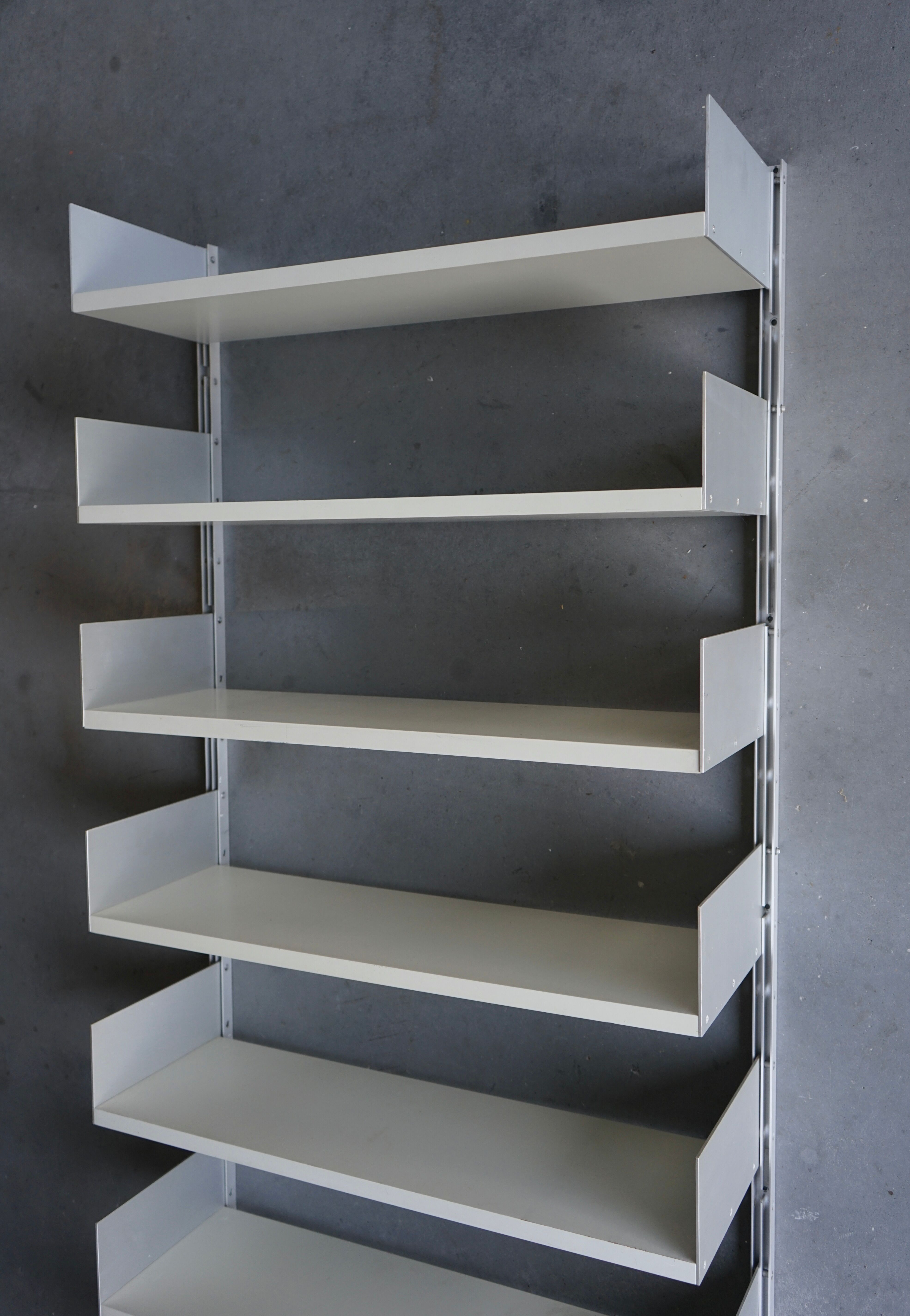 Wall Shelving Unit model 606 by Dieter Rams for Vitsoe. 1960s