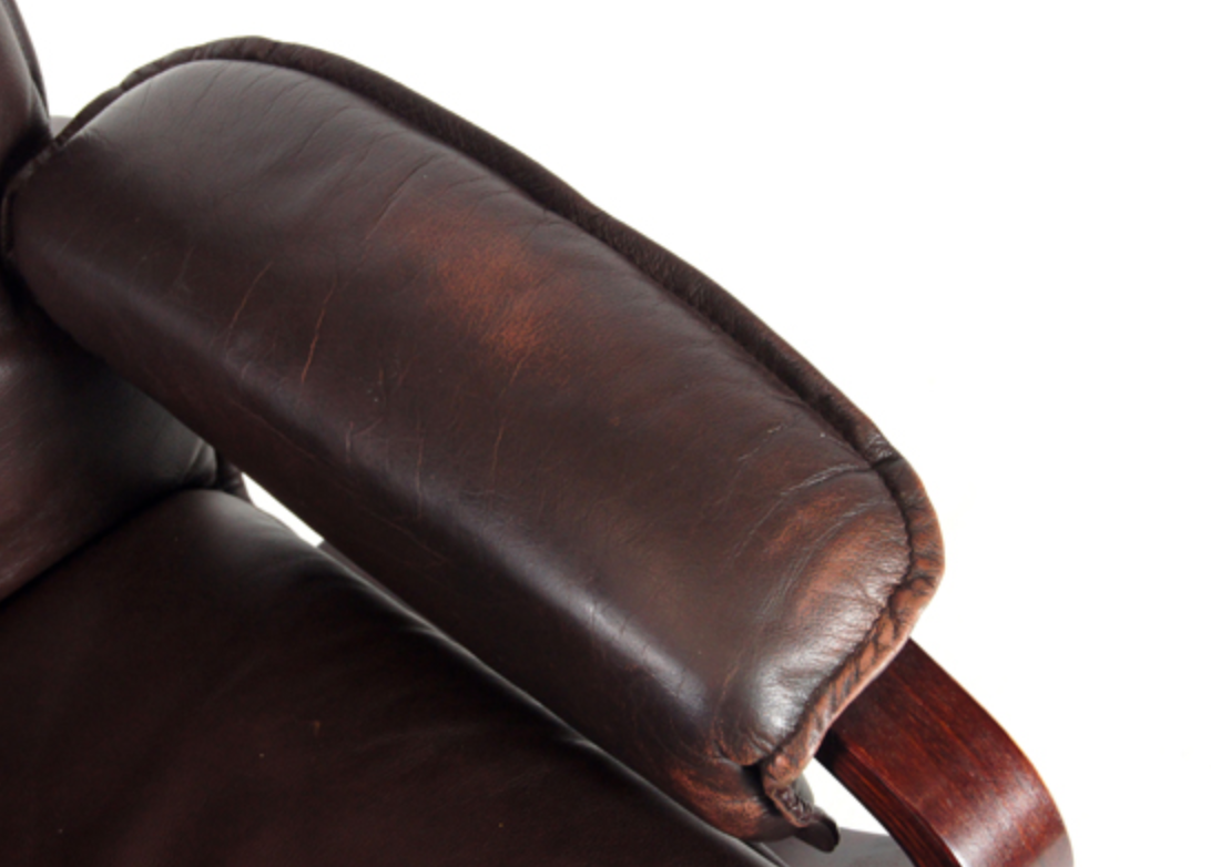 Vintage swivel lounge chair in rosewood and danish leather retro 70s design