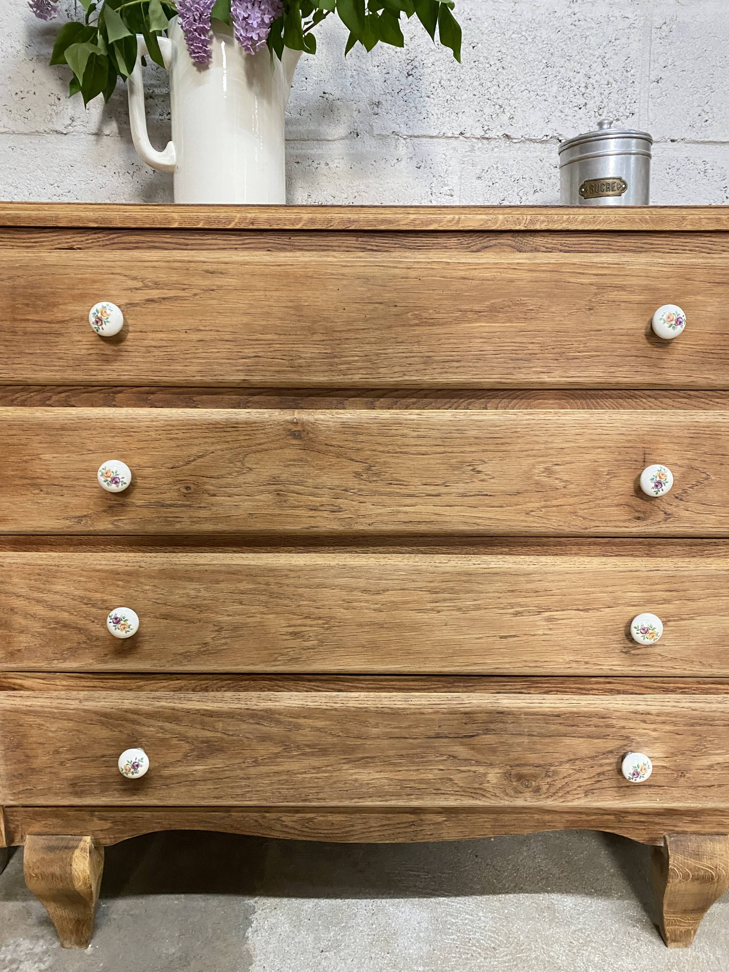 antique chest of drawers with 4 drawers