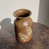 Vase en grès à motifs végétaux stylisés