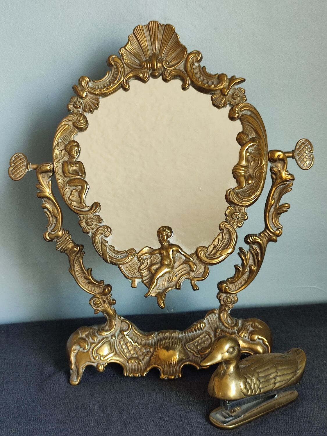 Ancient mirror psyche in bronze
