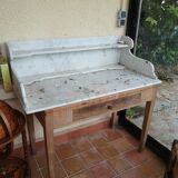 Table de toilette ou coiffeuse en marbre