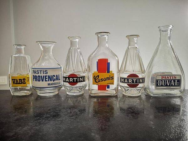 Set 6 vintage advertising carafes/pitchers bistro bar