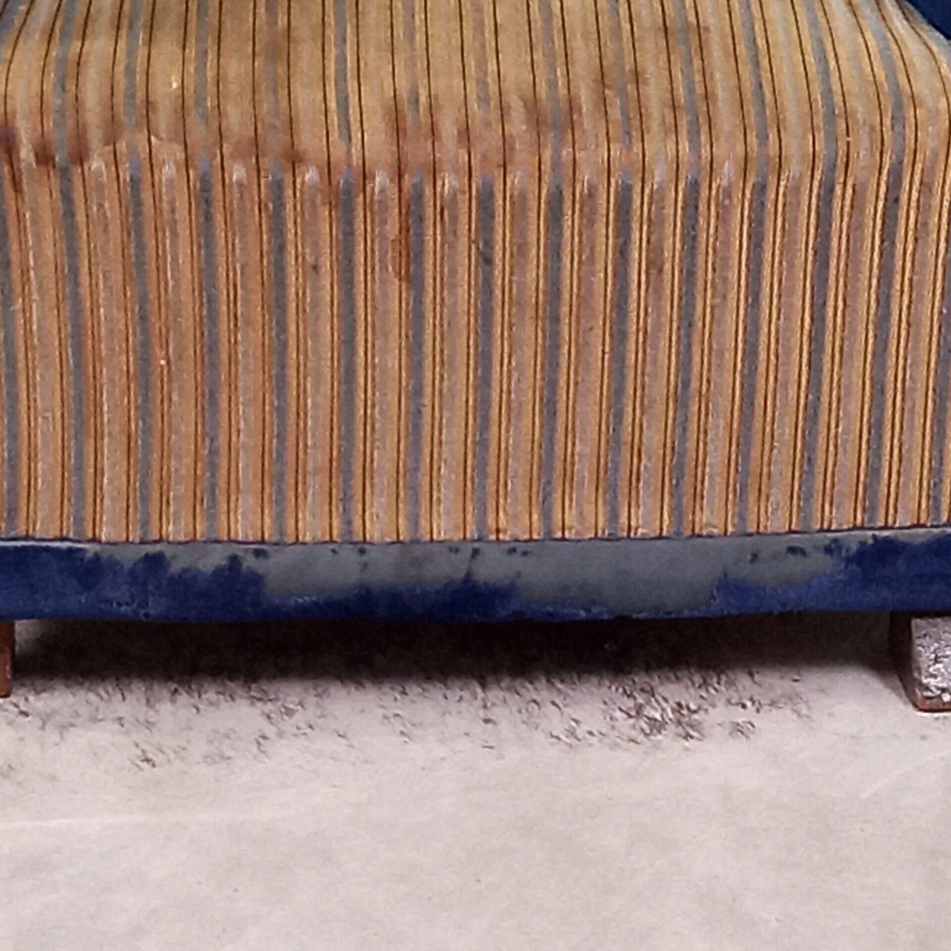 Petite chaise d'enfant antique