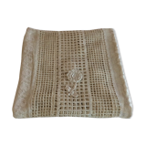 Dessus lit ancien en crochet et broderies.
