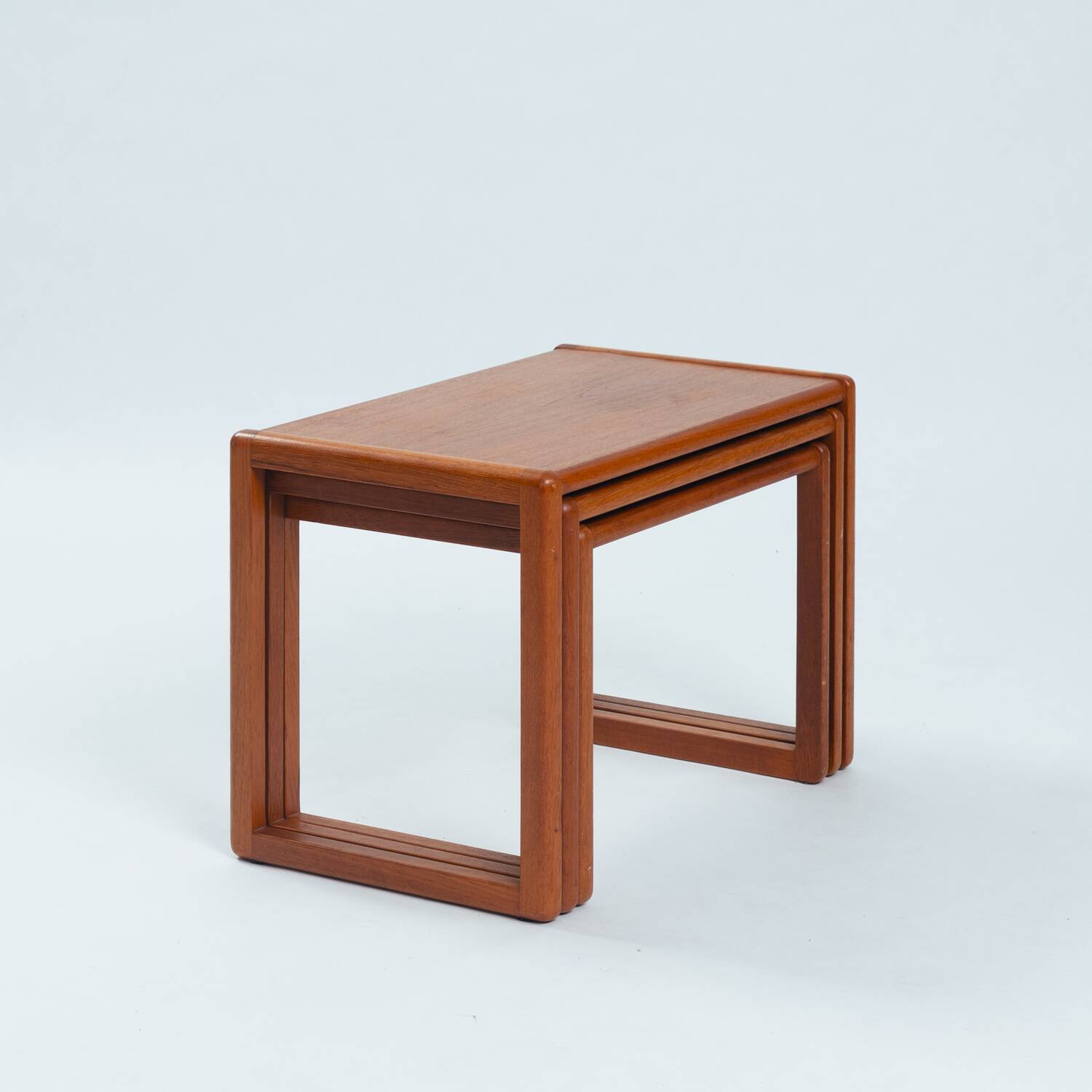set of 3 nesting Teak tables, danish design, 1970s