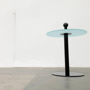 Table d'appoint postmoderne vintage d'Ikea