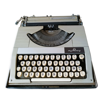 Rooy portable typewriter