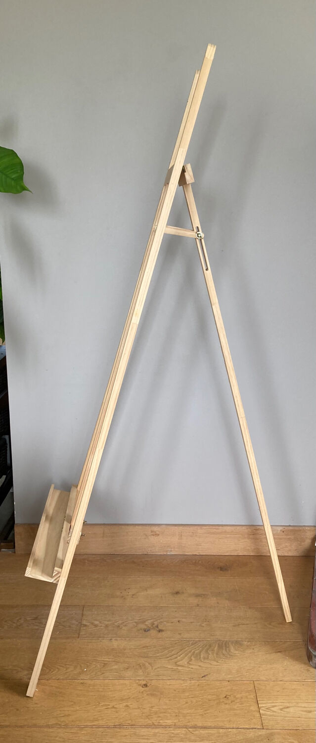 Adjustable painter's easel condition nine twentieth era