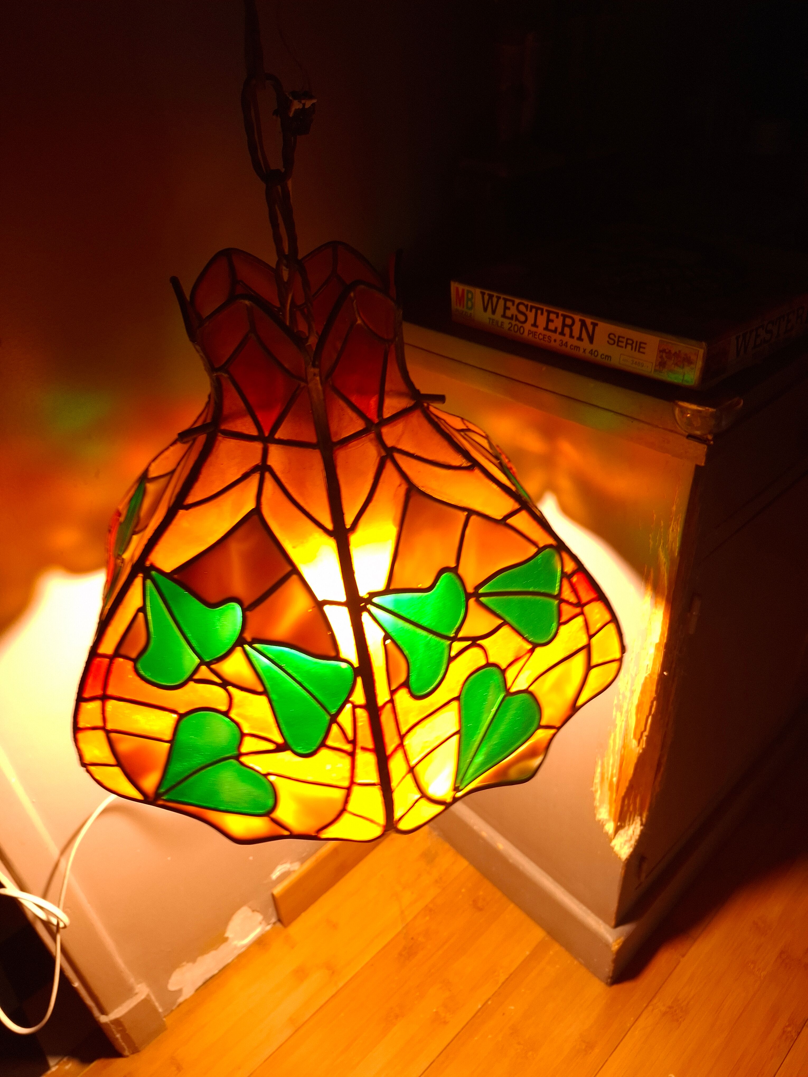 Tiffany-style stained glass pendant light