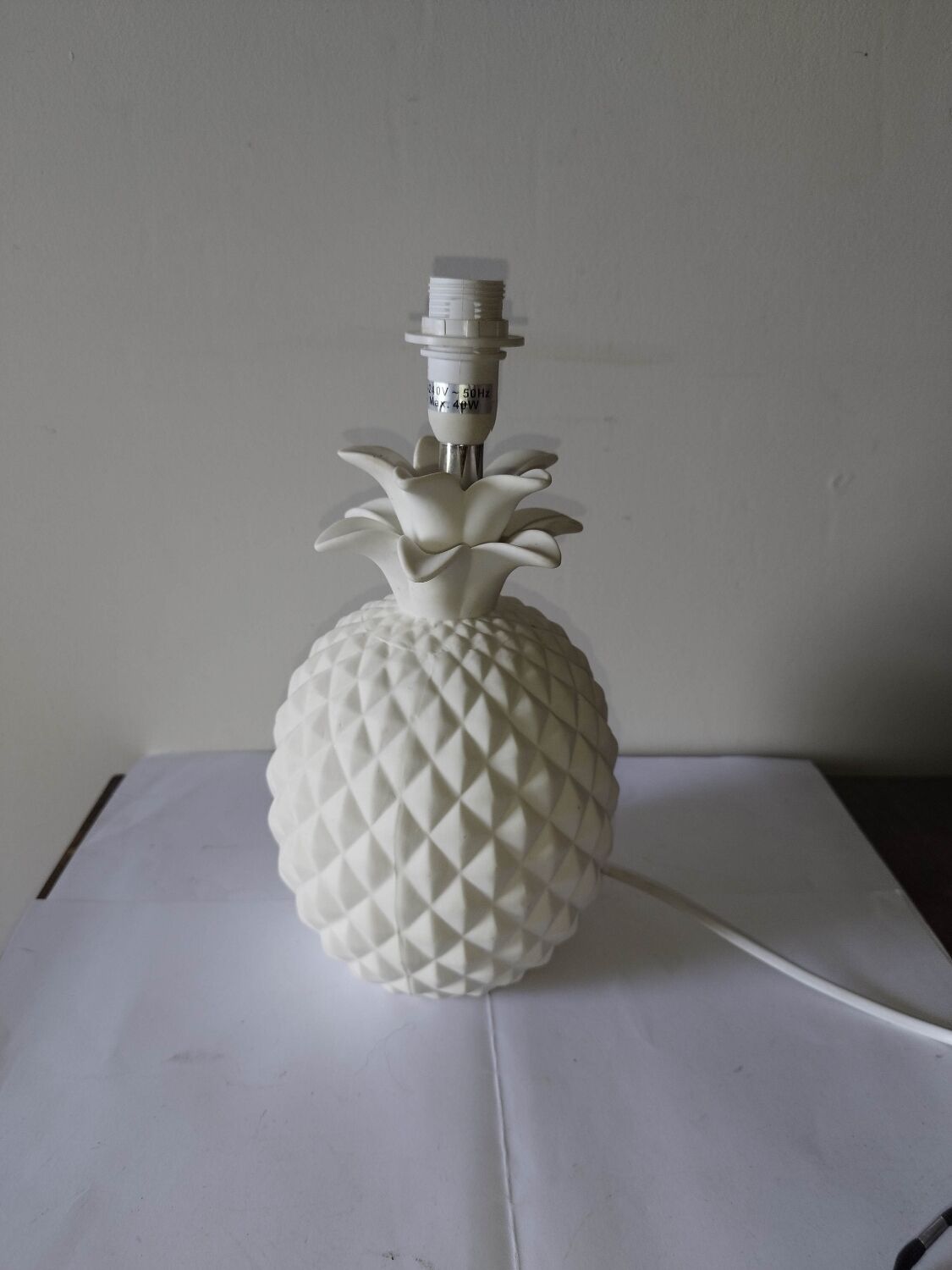 Pineapple lamp in white biscuit