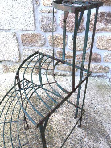 Plants holder metal florist