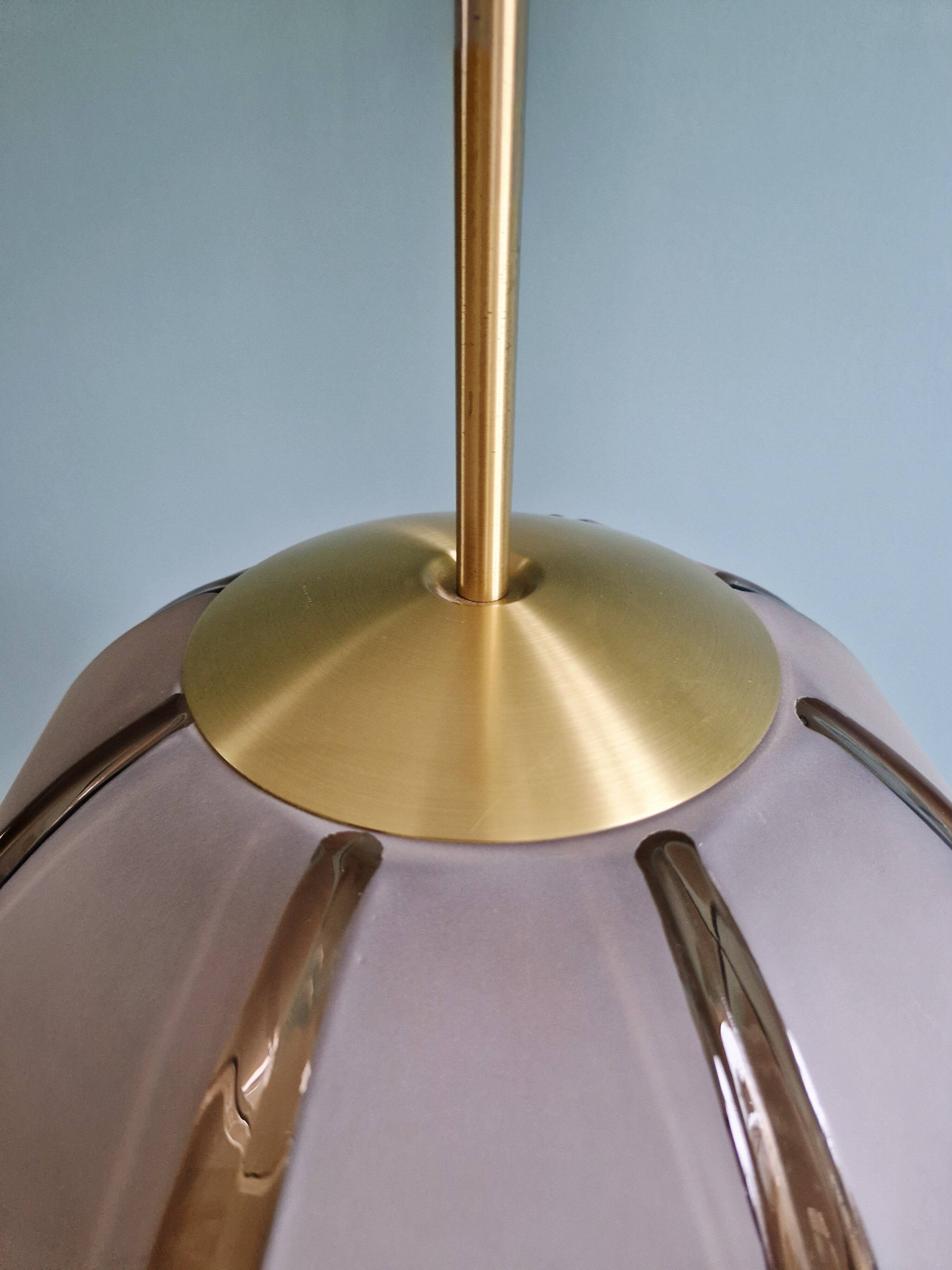 Grande suspension en verre fumé et dépoli, Peill & Putzler, 1970