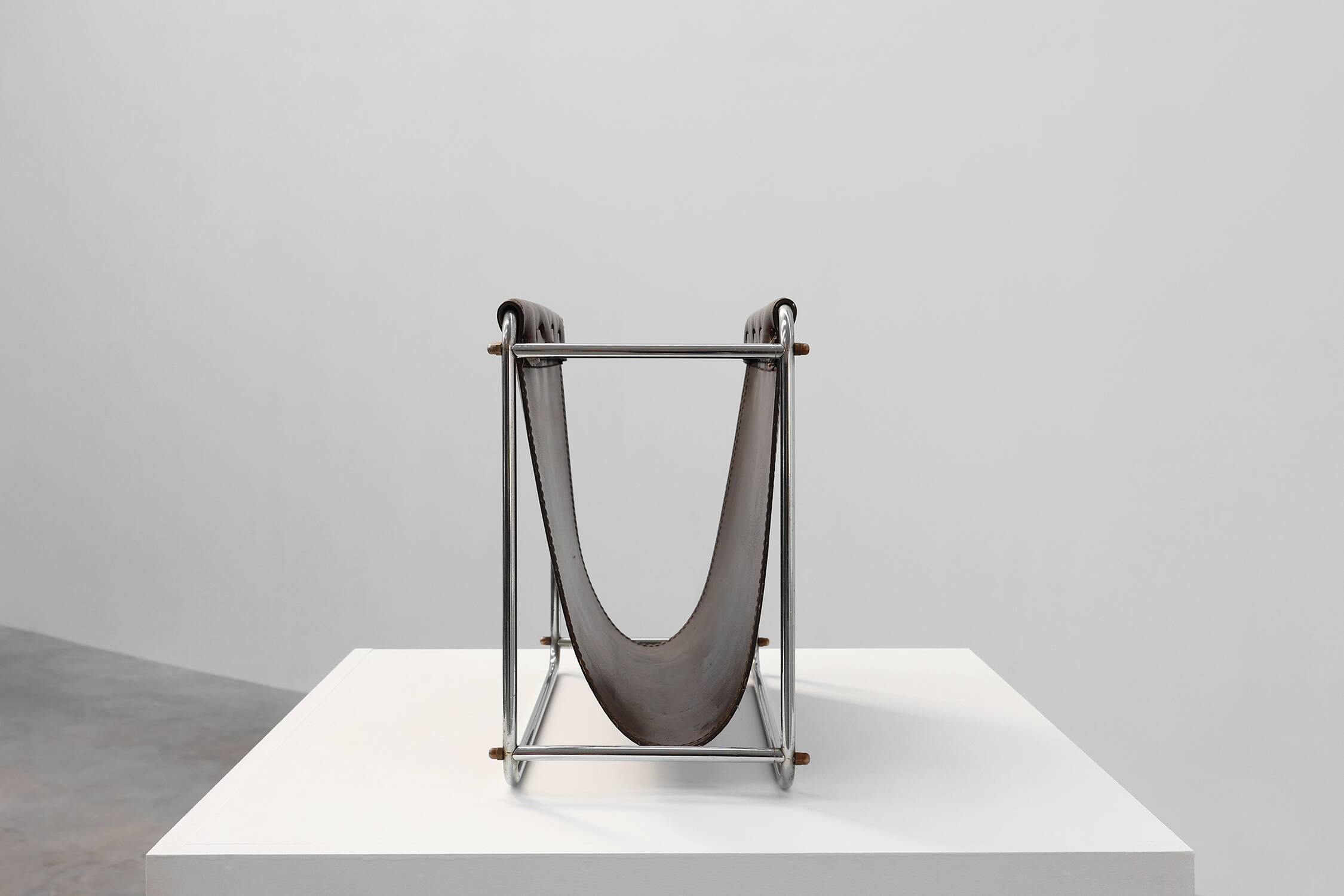Vintage Magazine rack in chrome and faux leather, France 1960s