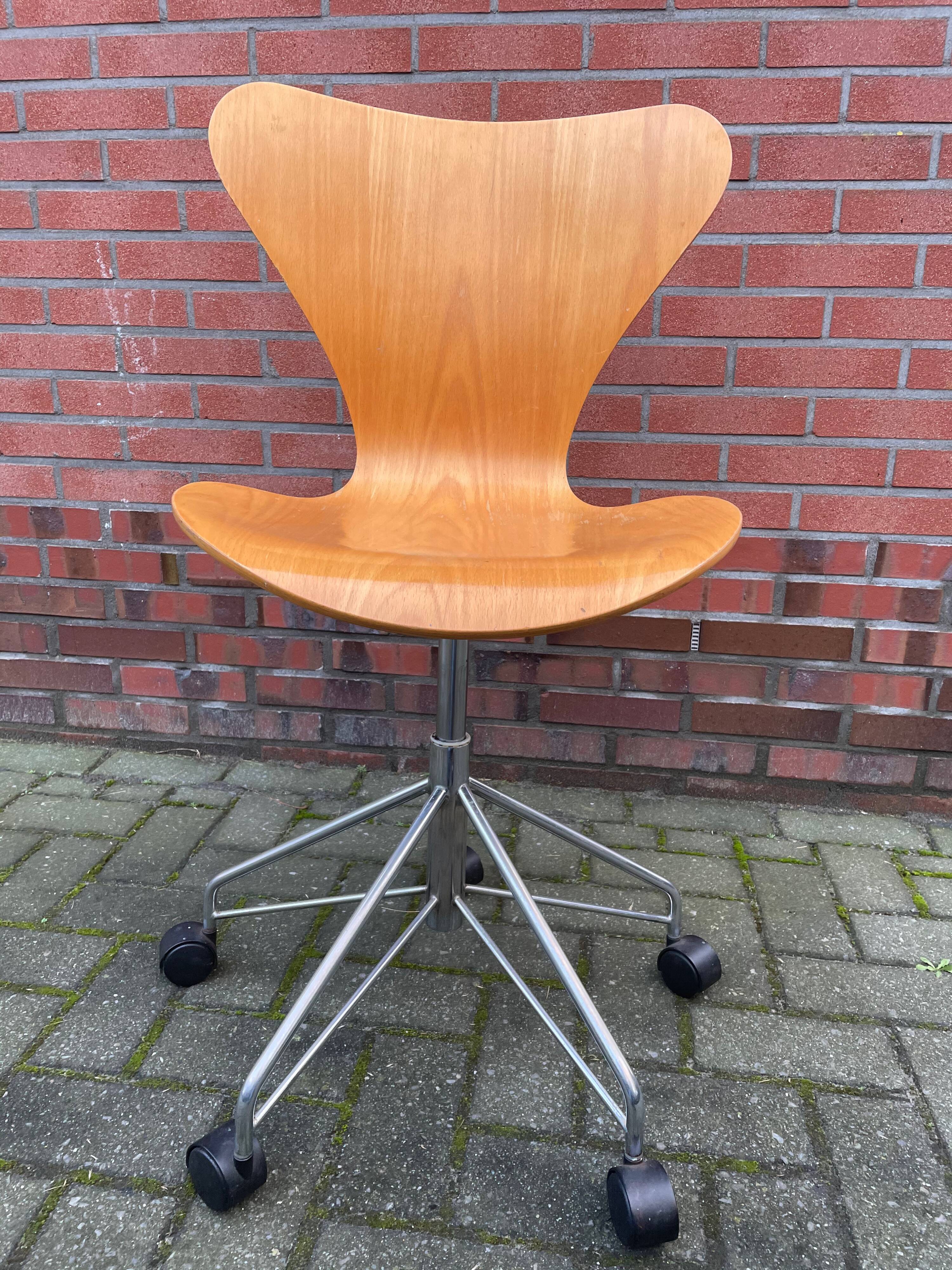 Chaise butterfly d'Arne Jacobsen pour Fritz Hansen
