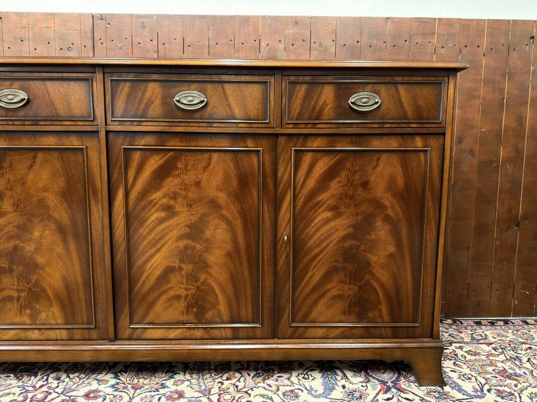 Classic English Heldense Exclusive Office Cabinet
