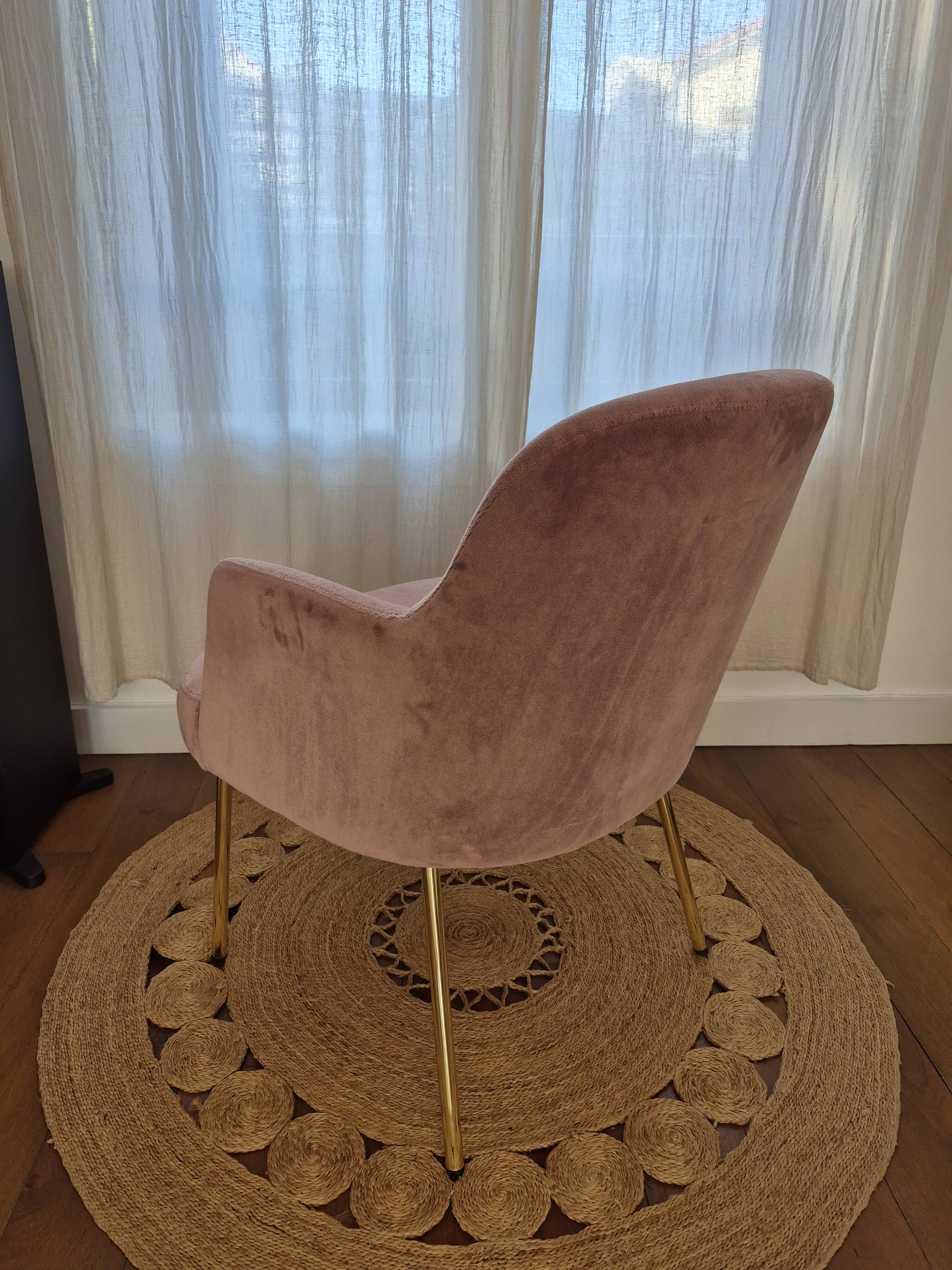 Fauteuil torre 1961 – modèle da vinci 02 – velours rose pâle