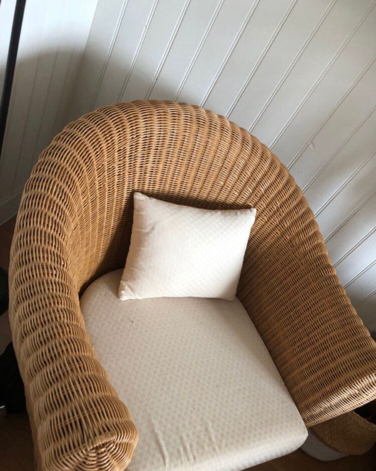 Wide rattan armchair Olivier Shrought