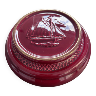 Red and gold glazed earthenware box