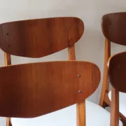 Set of 5 Scandinavian teak chairs from the 1960s, with curved backrest.