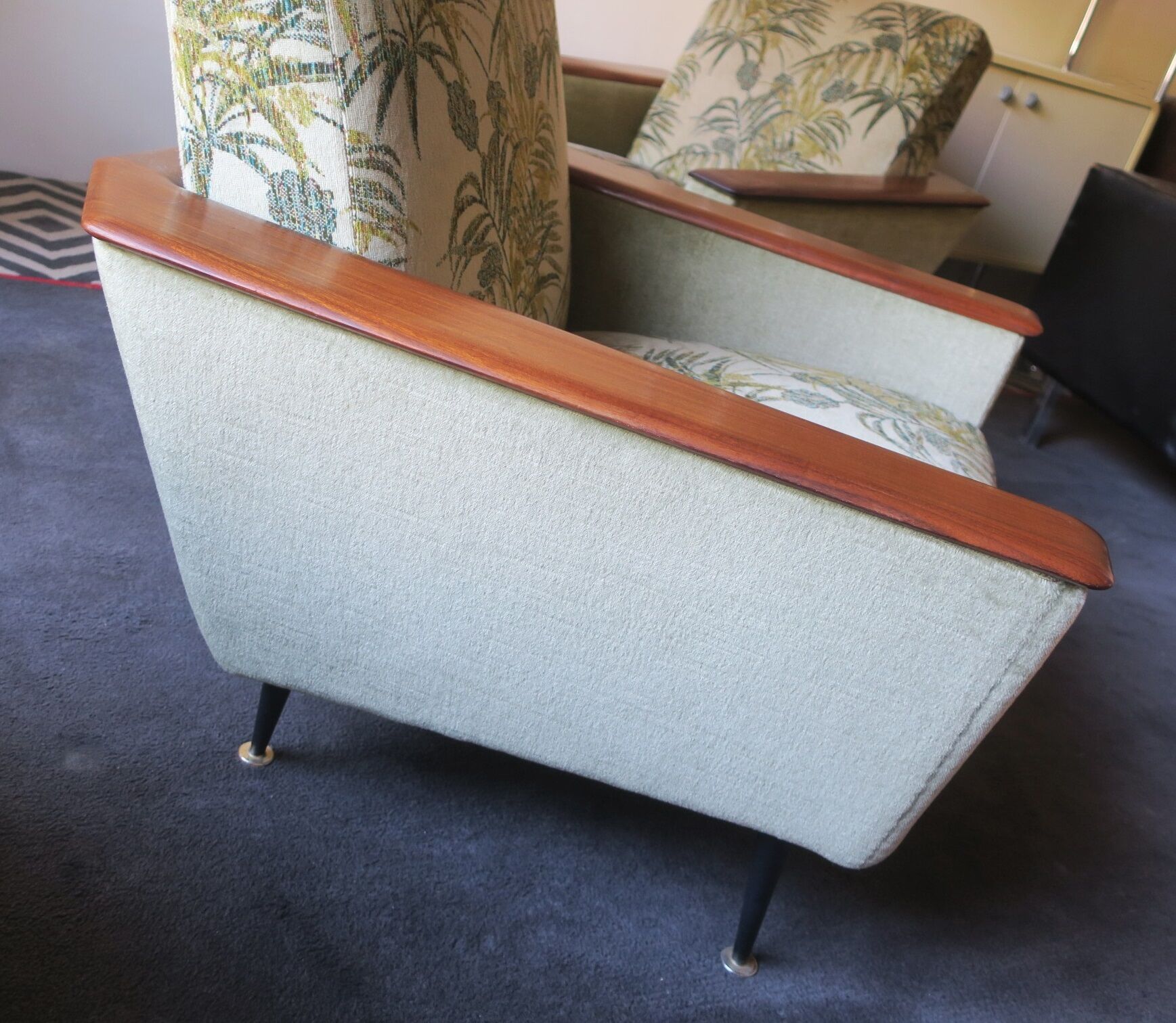 Pair of italian lounge chairs afrormosia and mohair, 1940s