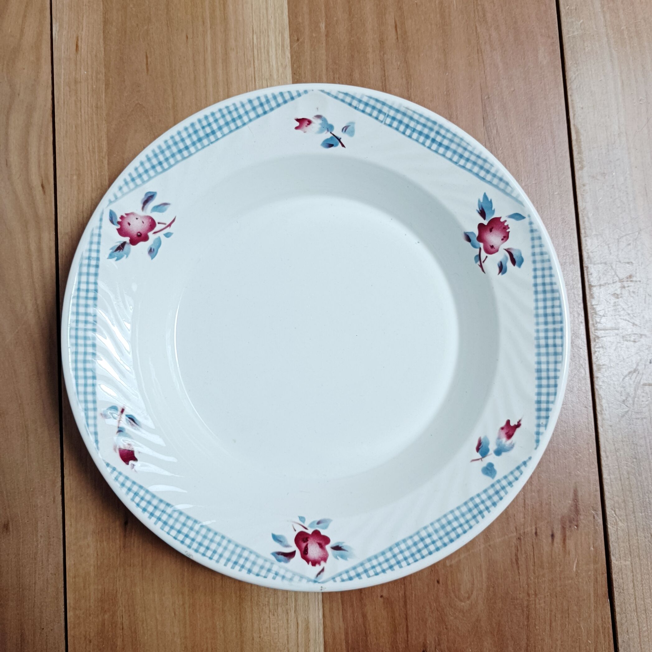 Hollow dish Digoin Sarreguemines, Yves