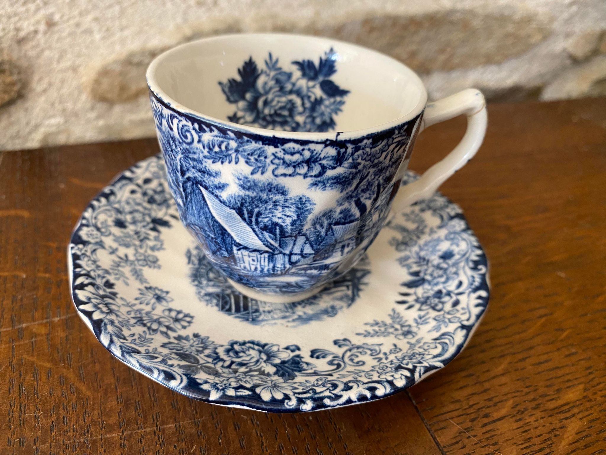 Coffee cup and its English earthenware saucer Mill Stream Johnson Bros