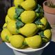 Centrepiece lemons/large fruit bowl in majolica
