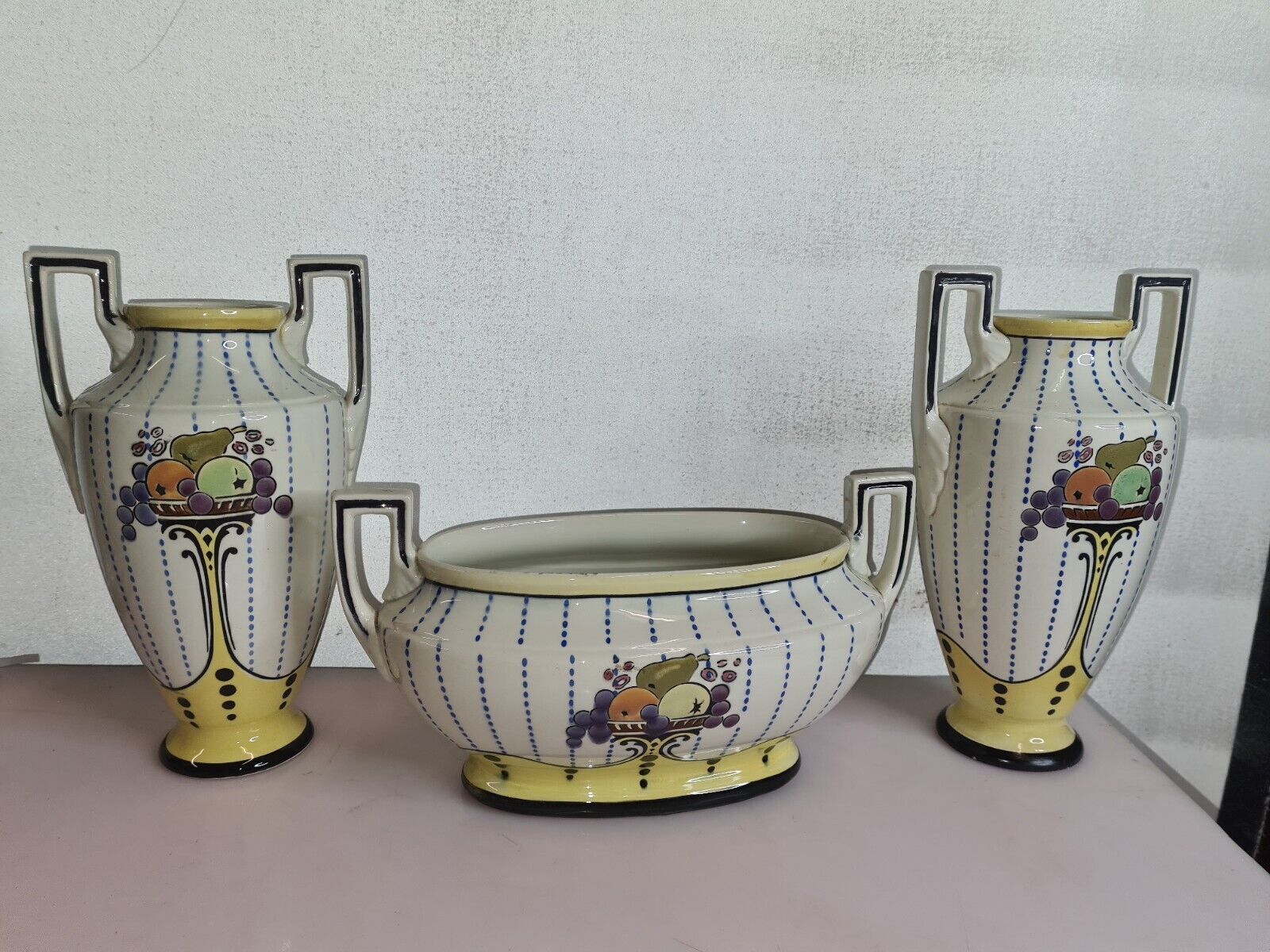 Planter with 2 art deco style slip vases