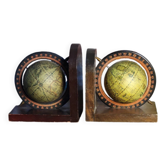 World map bookend