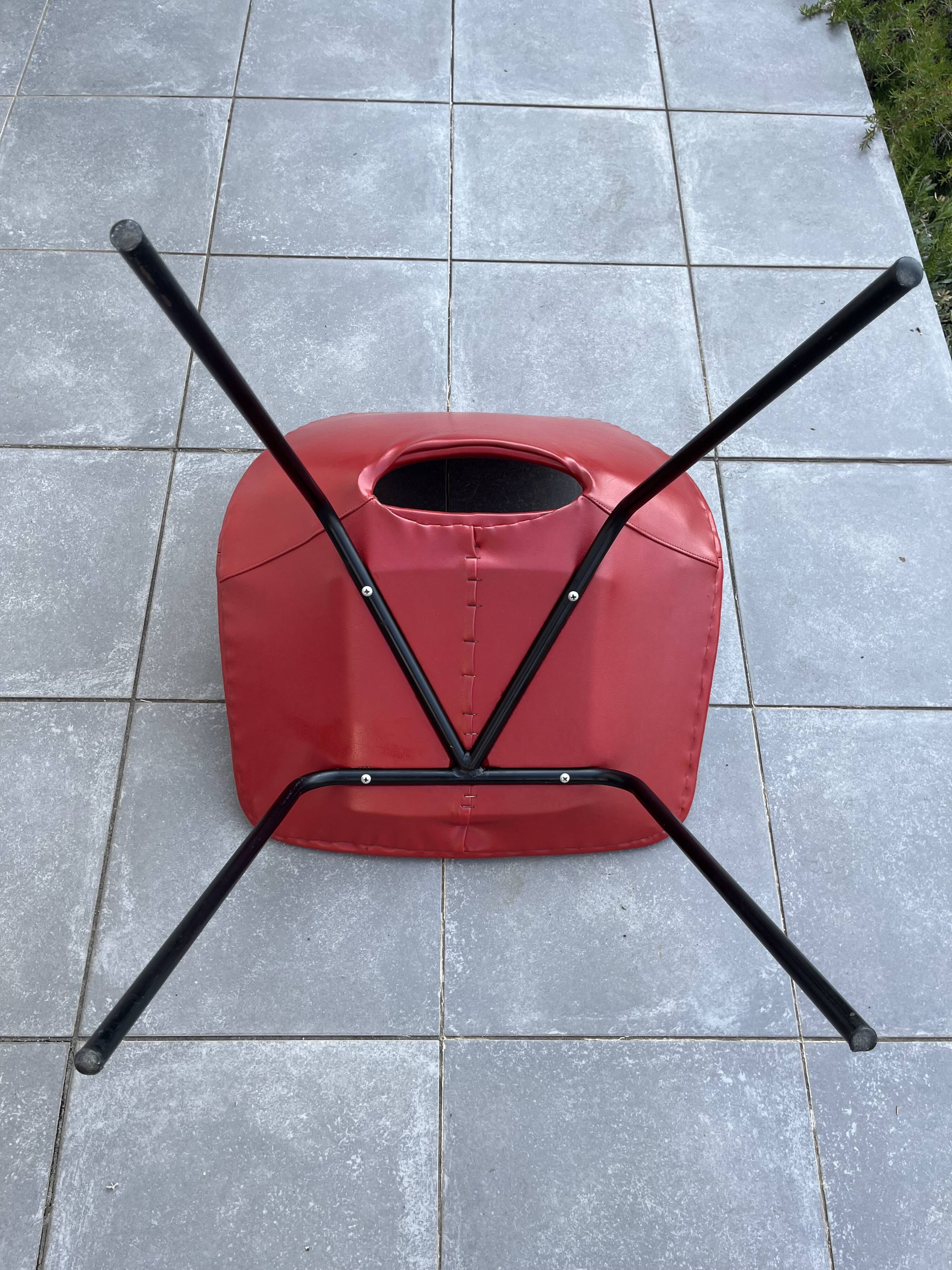 Tonneau chair by Pierre Guariche for Steiner 1960