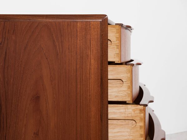 Commode danoise en teck 5 tiroirs, années 1960