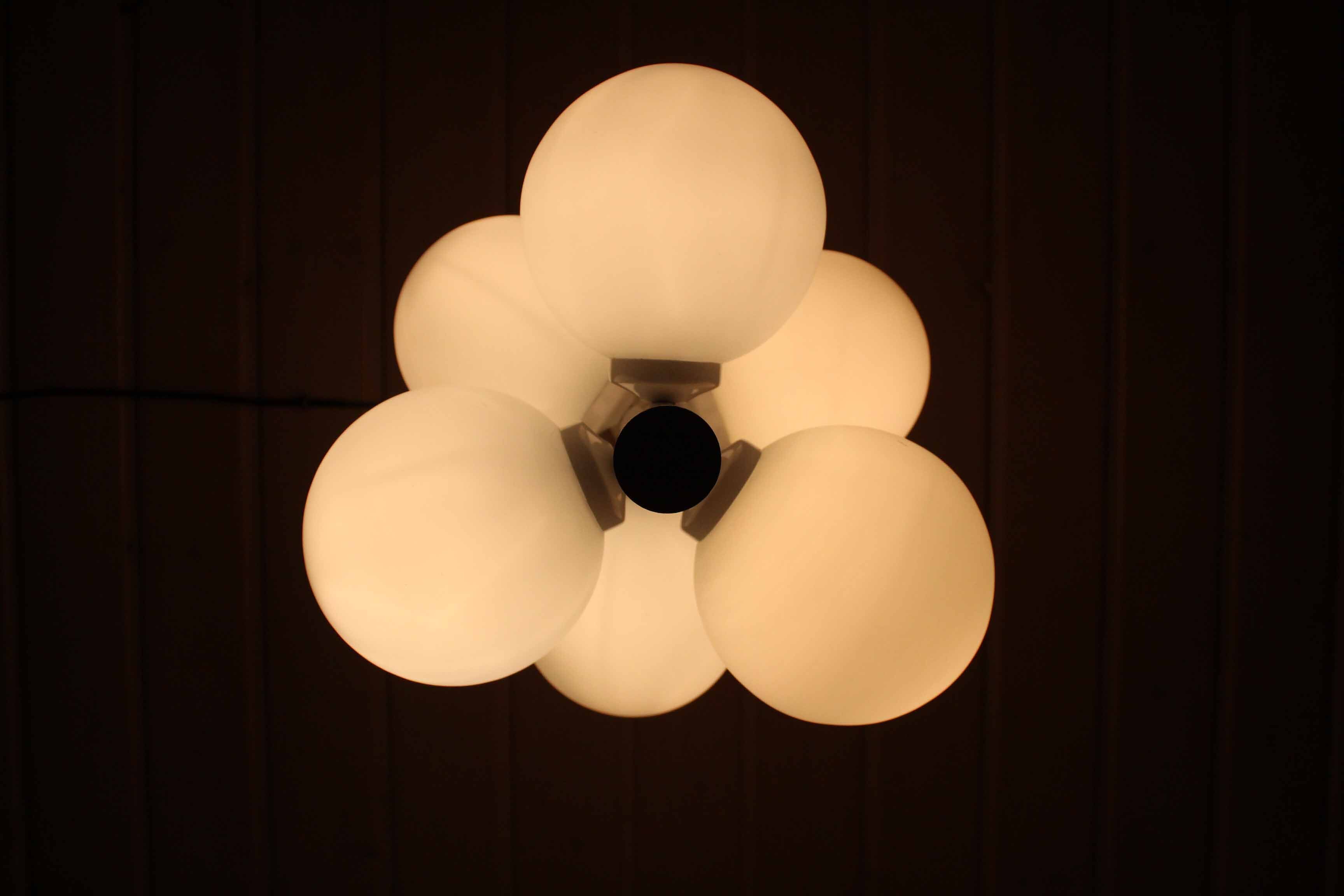 Hanging lamp at 6 opalines Hustadt Leuchten