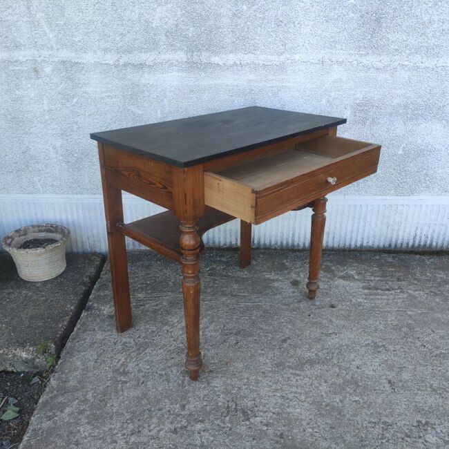 Table de toilette