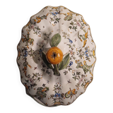 Soupière en faïence moustier
