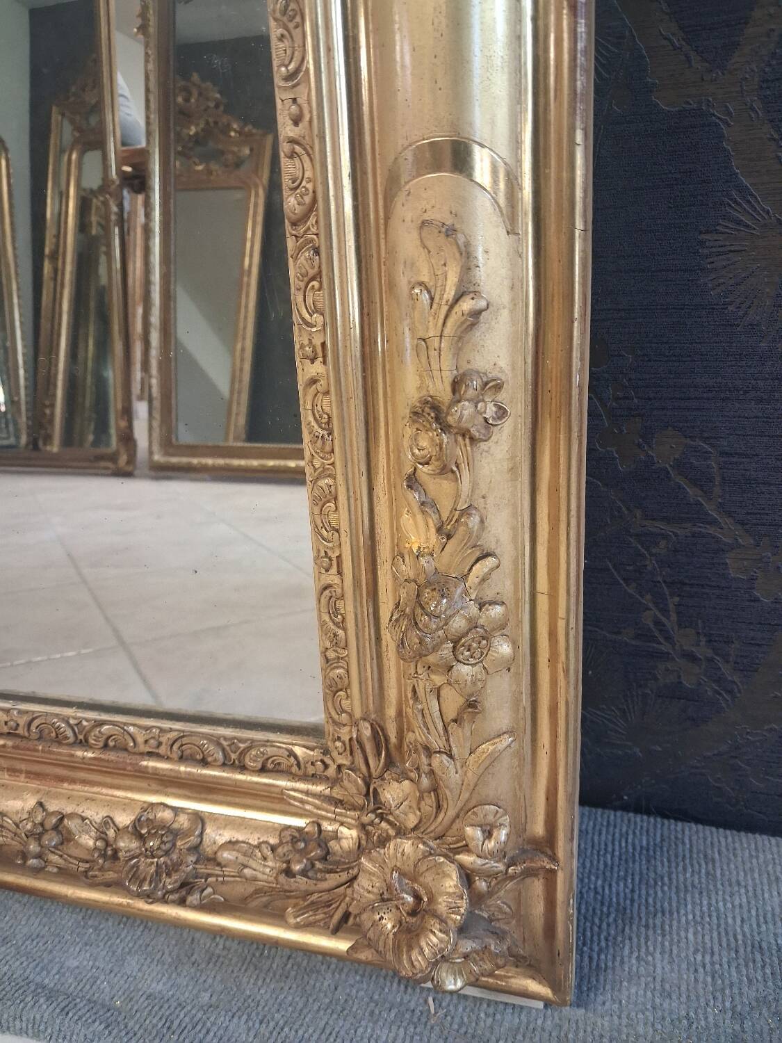 Mirror from the Restoration period 117x86