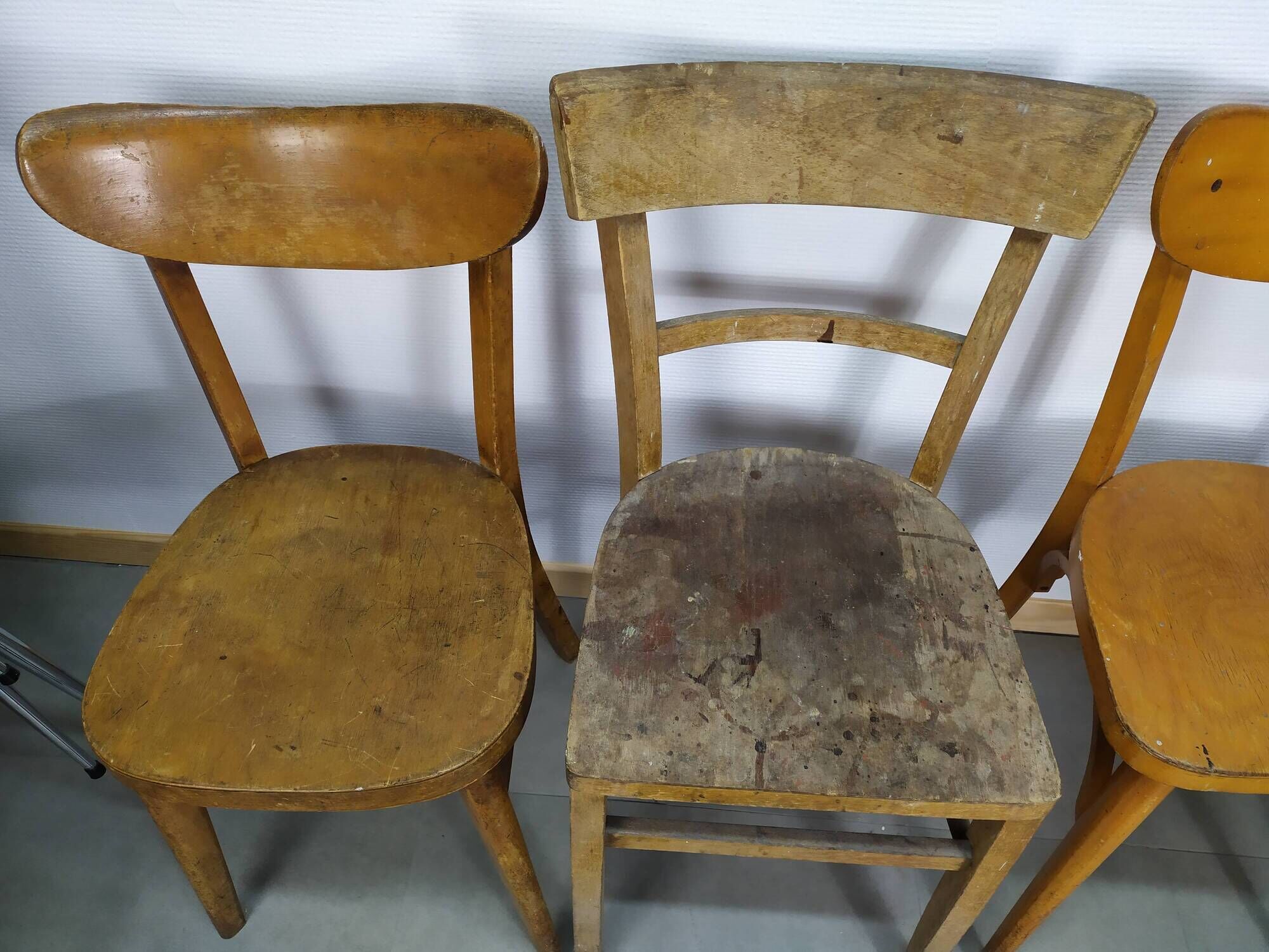 Lot of 4 Wooden bistro chair - vintage - Old