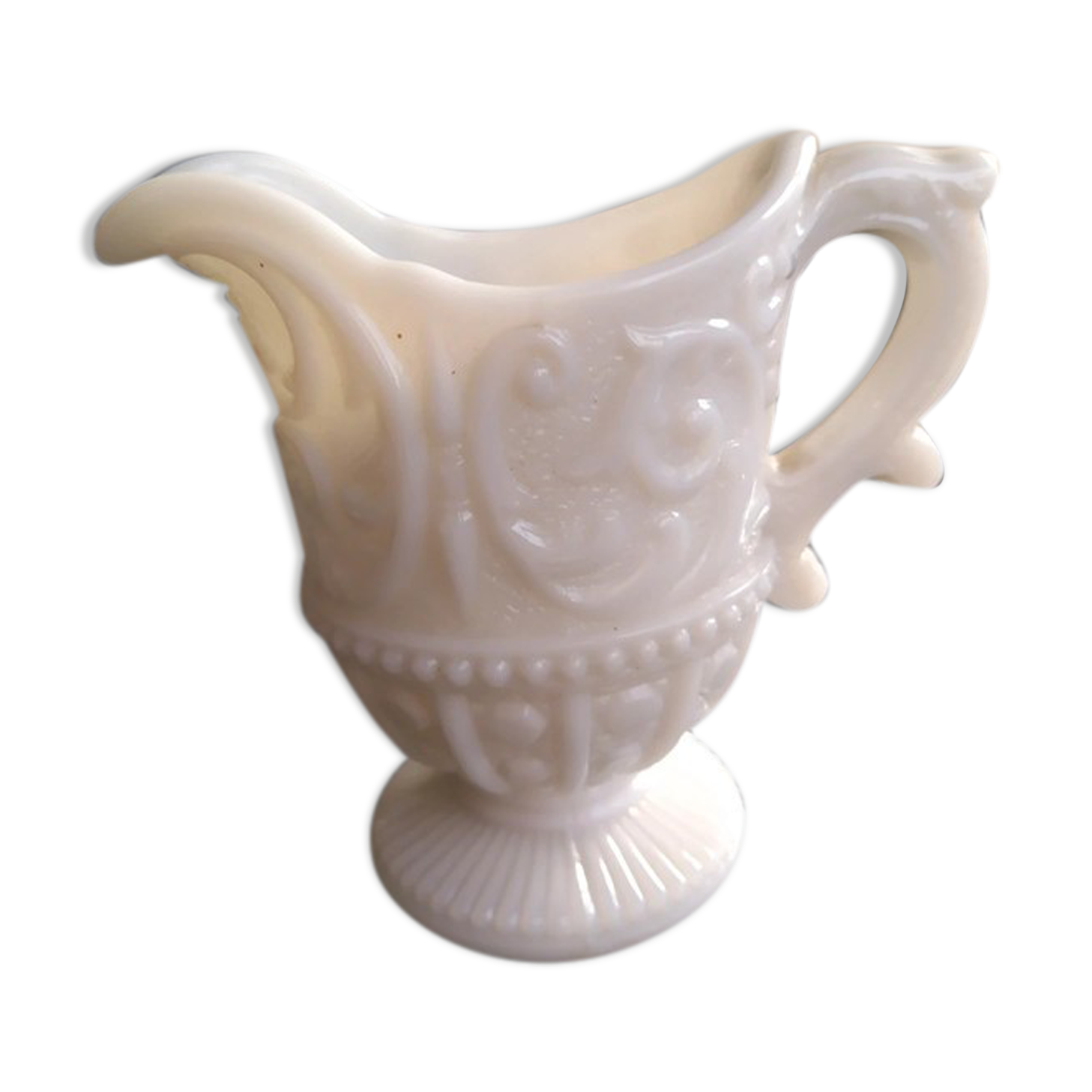 Pichet en opaline de foire