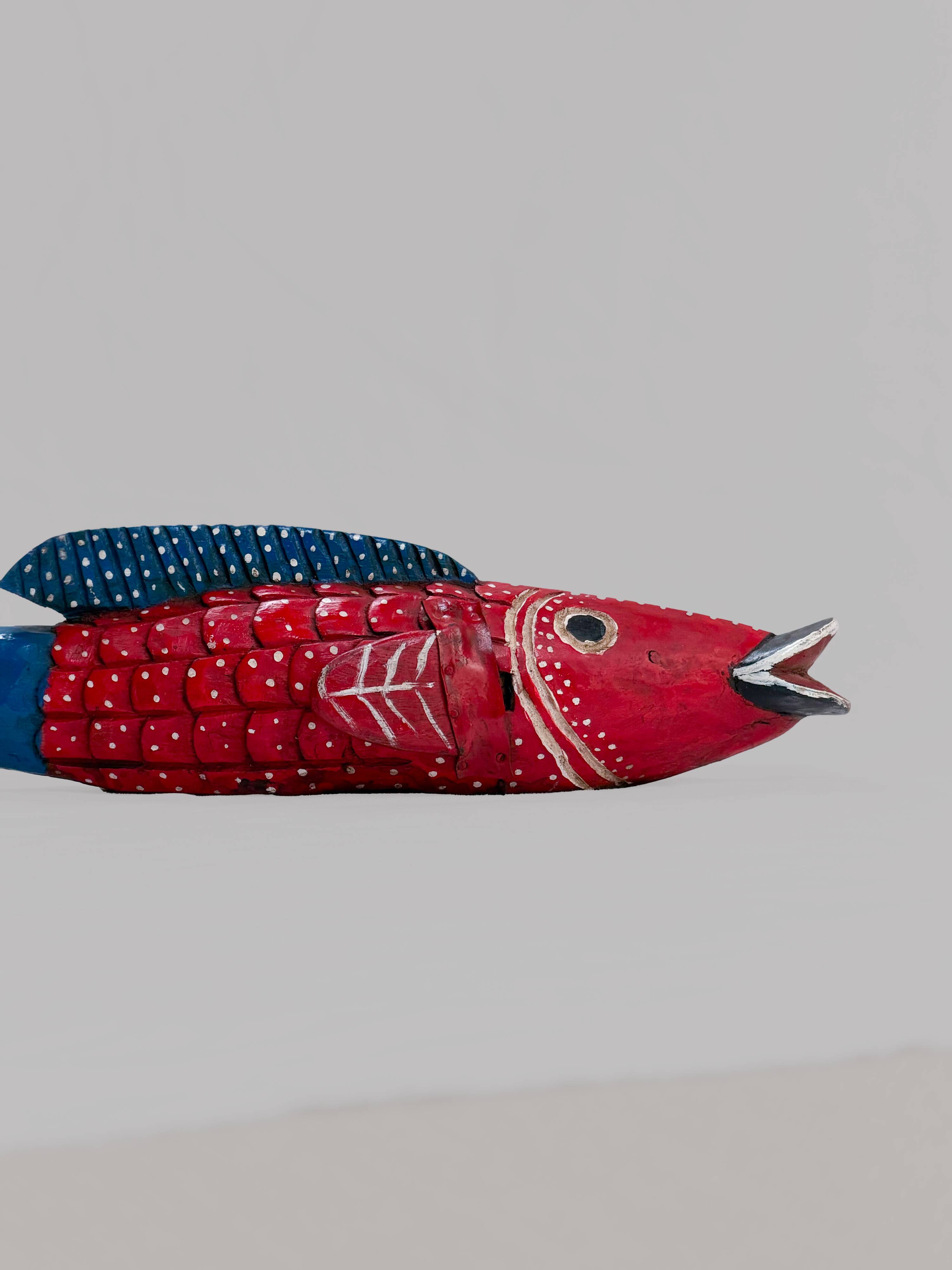 Poisson Bozo rouge et bleu en bois  (Mali)
