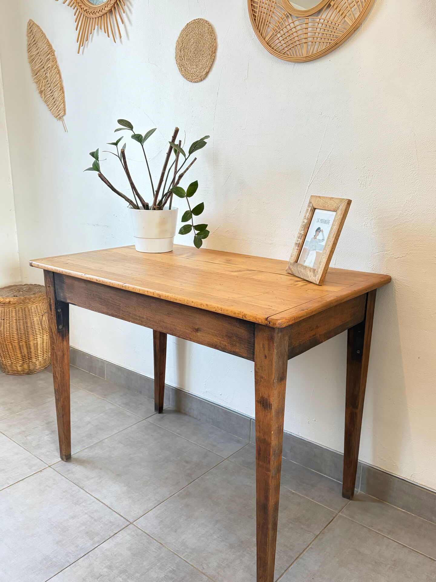 Farmhouse table / vintage desk