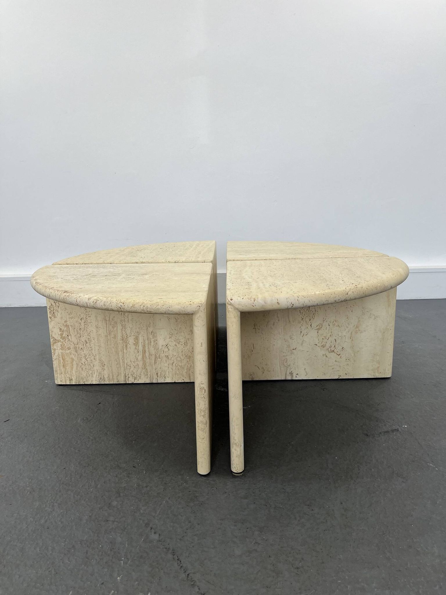 Tables Basses ou d'Appoint en Travertin, Italie, 1970s, Set de 4